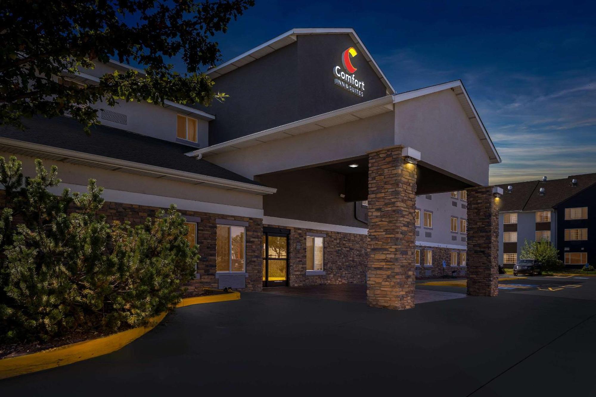 Comfort Inn & Suites Greeley Exterior foto